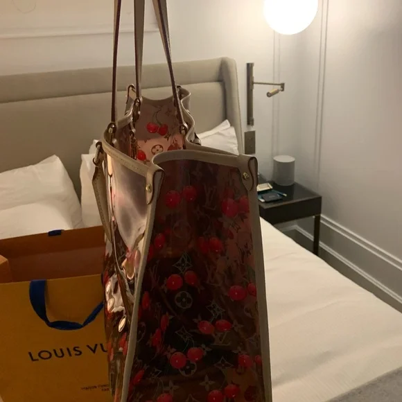 Herlipto Cherry Tote Bag 2025 新品 未使用 Herlipto Cherry Tote Bag pale mauve チェリートート 2025 新品